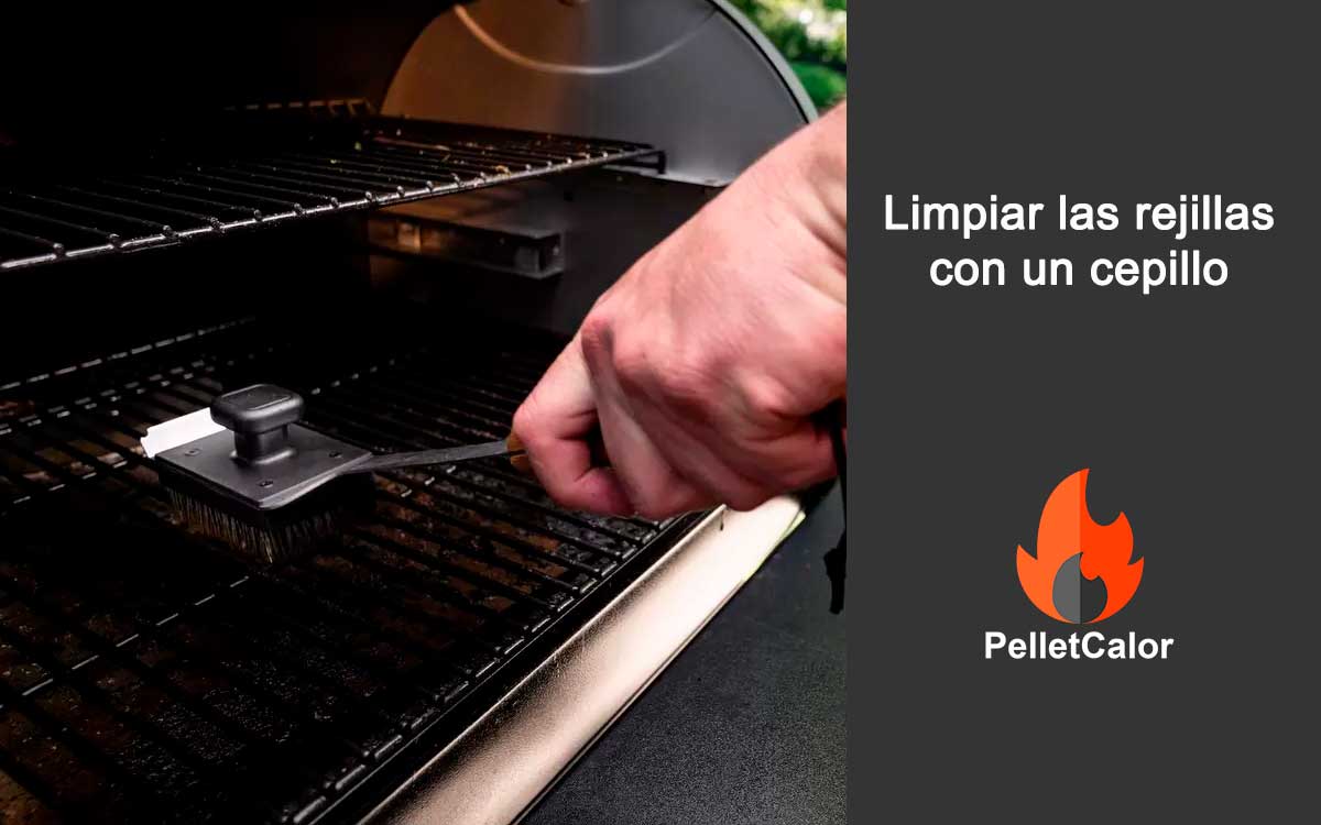 Limpiar rejillas de la parrilla de pellets